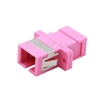 SC/UPC-SC/UPC 10G シンプレックス マルチモード プラスチック製光ファイバアダプター/嵌合スリーブ（OM4、フランジ付き、すみれ色）の画像